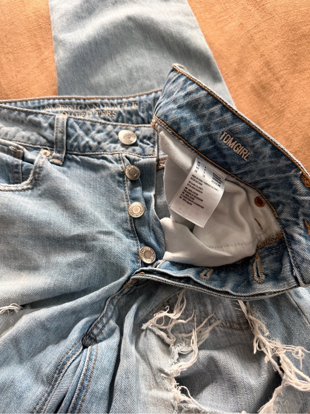 American Eagle Outfitters - Light Wash Distressed “Tomgirl” Jeans - Picture 8 of 8